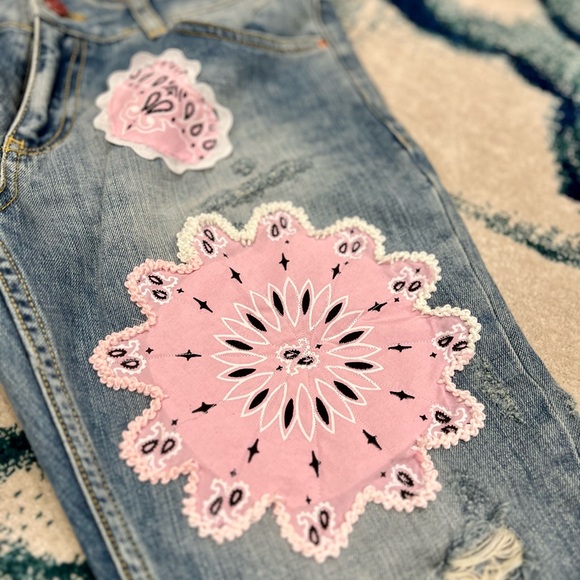 Custom made one of a kind bandana patchwork quilted jeans size 2 embroidered FP - Picture 4 of 8